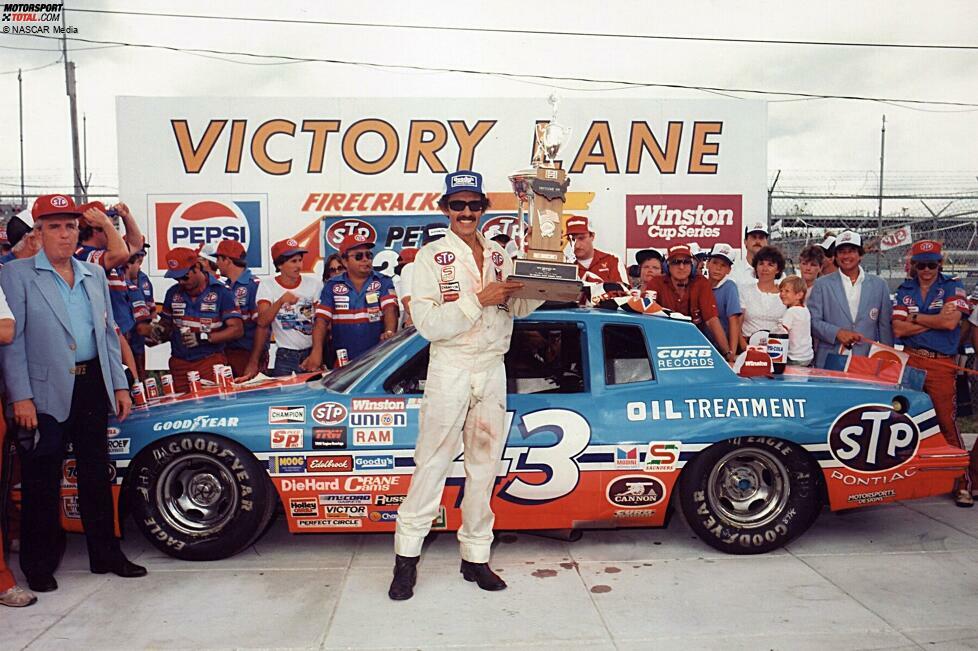 1984: Beim Sommerrennen in Daytona erringt Richard Petty seinen 200. und letzten NASCAR-Sieg