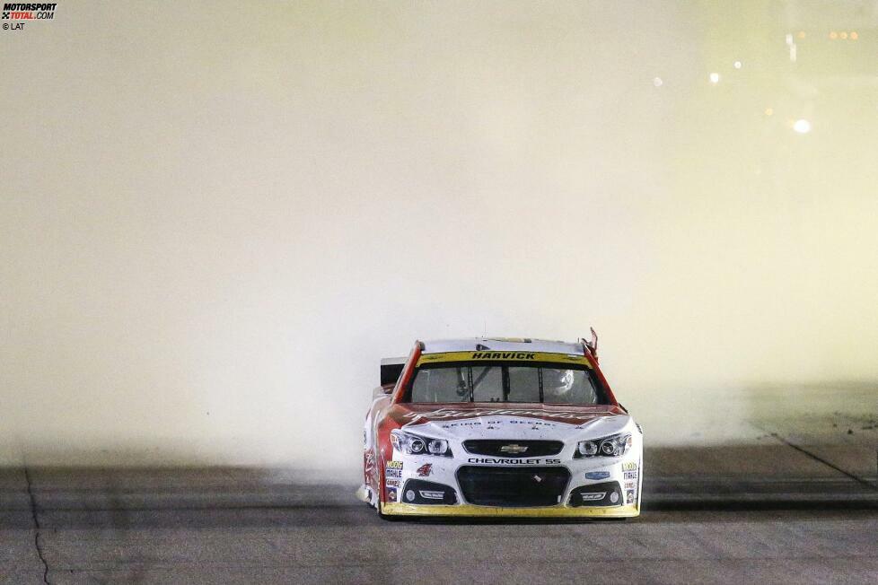 Wie sich die Bilder gleichen: Eine Woche nach Phoenix legt Harvick den nächsten Sieger-Burnout hin. Sein erster Titel!