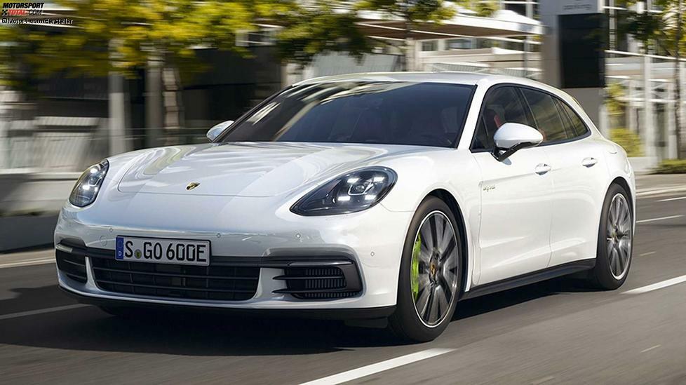 Mit dem 918 Spyder zeigte Porsche eindrucksvoll, was mit Hybridisierung auch im Supersportwagenbereich möglich ist. Momentan bekommen grün eingefärbte Porsche-Interessenten einen Plug-in-Hybrid im Cayenne und zwei Plug-in-Hybride (E Hybrid sowie S E-Hybrid) im Panamera.