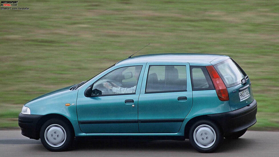 Punktsieg für Fiat: 1995 platzierte sich der Punto (italienisch für ?Punkt?) vor dem VW Polo und dem Opel Omega.