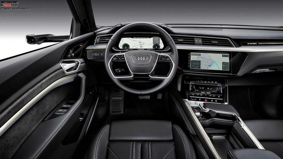 Das Cockpit sieht ähnlich aus wie bei konventionellen Audi-Modellen.
Die Leistung des e-tron ist mit rund 400 PS mit der des EQC und des I-Pace vergleichbar, bei der Reichweite (400 Kilometer nach WLTP) liegt der Audi mit Mercedes auf dem gleichen Niveau, der Jaguar ist mit 470 Kilometer angegeben. Aufladen kann man den e-tron aber mit bis zu 150 kW Ladeleistung – der Mercedes verkraftet nur 110 kW. Die Preise beginnen bei etwa 80.000 Euro beginnen, Martstart ist noch 2018.