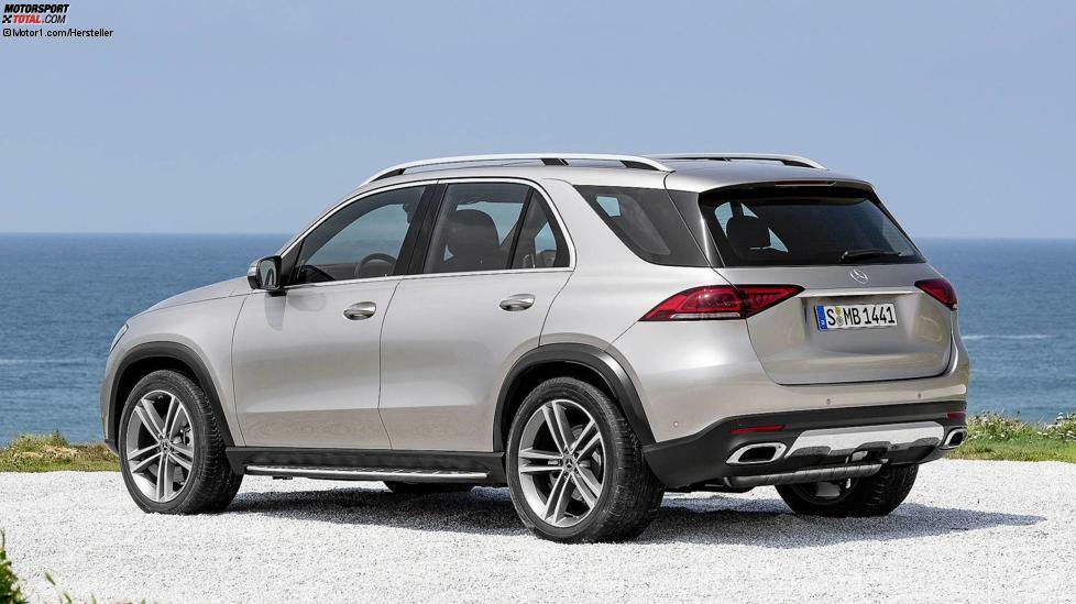 Zu den technischen Highlights des GLE gehört die aktive Fahrwerkstechnik: der GLE kann von sich aus Kräfte mobilisieren, die die Karosserie bei Bodenwellen auf einer Ebene halten - gut für den Fahrkomfort. Ähnliches gibt es zwar beim Audi A8, nicht aber beim Audi Q7, und auch der BMW X5 muss passen. Fazit: Hier liegt Mercedes in Front.