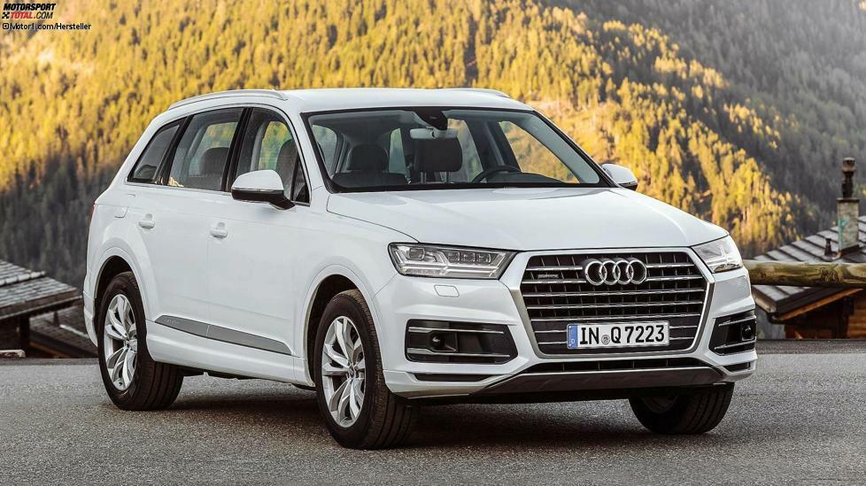 Der Q7 bietet viel Technik, die der GLE erst jetzt bekommt. Bspw Anhängerrangierassistent,  Ausstiegswarnung oder auch Teilautonomie: Wie der GLE bremst der Q7 auf Wunsch vor dem Kreisverkehr ab und beschleunigt danach wieder. Ob man's mag oder nicht: Dass Audi es schon 2015 anbot, belegt den 