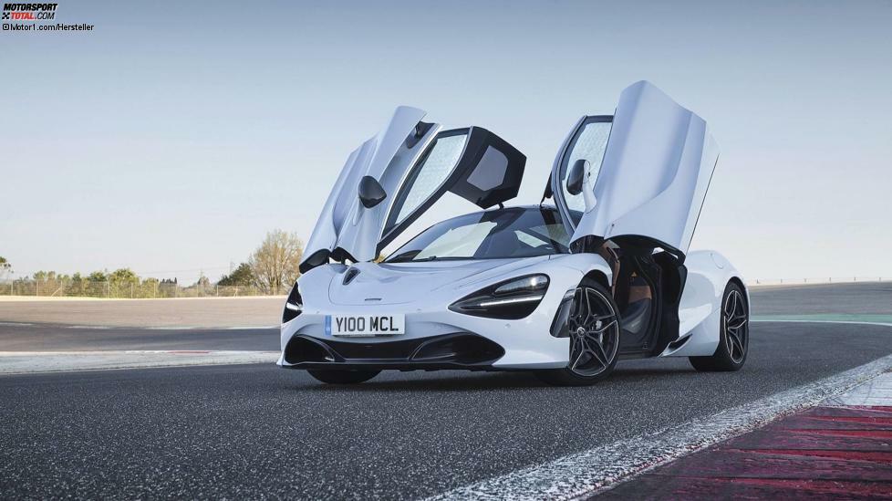 Der McLaren 720S ist zumindest fast so teuer wie der Delta Futurista. 252.600 Euro wollen die Briten für ihr Monstrum mindestens sehen. Wählt man sämtliche Optionen, sind aber auch deutlich über 300.000 Euro kein Problem.
Immerhin wird er den Retro-Delta in Sachen Performance windelweich schlagen. Dank der 720 PS des 4,0-Liter-Biturbo-V8 geht es in unter acht Sekunden von 0-200 km/h. Die Höchstgeschwindigkeit liegt bei 341 km/h.