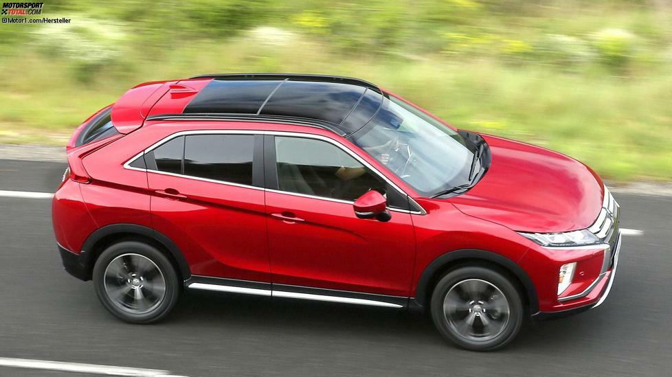 Das neue Mitsubishi-SUV namens Eclipse Cross hat wohl noch kaum jemand auf der Liste. Mit 4,41 Meter ist der Wagen ein paar Zentimeter kürzer als der Tiguan, die Motorenpalette erspart einem das Nachdenken: Es gibt ausschließlich einen 1,5-Liter-Turbobenziner mit 163 PS. Wählen darf man zwischen Allradantrieb mit CVT-Getriebe und Frontantrieb mit Schaltung. Die Preise beginnen bei 18.990 Euro – das ist exakt so viel wie der günstigste Kuga kostet. Der hat zwar nur 120 PS, aber mit 240 Newtonmeter praktisch das gleiche Drehmoment wie der Mitsubishi mit 250 Newtonmeter.