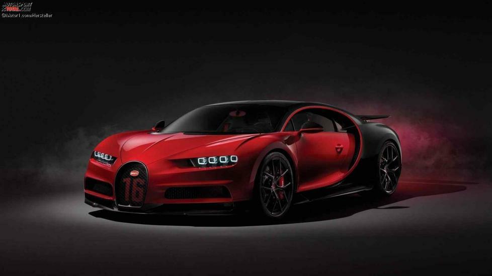 Der Bugatti Chiron ist der Erbe des Veyron, des ersten Autos, das schneller als 400 km/h fuhr. Der 8,0-Liter-W16 mit vier Turbos, der im Chiron arbeitet, liefert bis zu 1.500 PS. Die Höchstgeschwindigkeit wird elektronisch auf 420 km/h begrenzt.