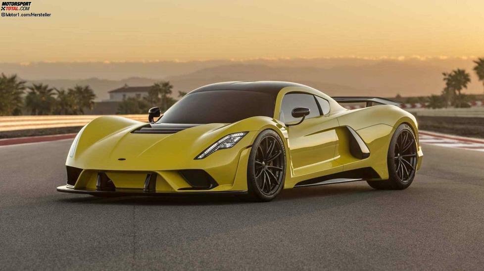 Wenn Sie den Hennessey Venom F5 nicht kennen, seien Sie vorsichtig es zuzugeben, denn dieser amerikanische Supersportwagen soll das schnellste Auto der Welt werden. Dafür hat er einen 7,4-Liter-Biturbo-V8 unter der Haube, der nicht weniger als 1.622 PS und 1.762 Newtonmeter Drehmoment entwickelt. Außerdem besitzt er eine leichte Carbonkarosserie. So soll er 480 km/h erreichen.
 