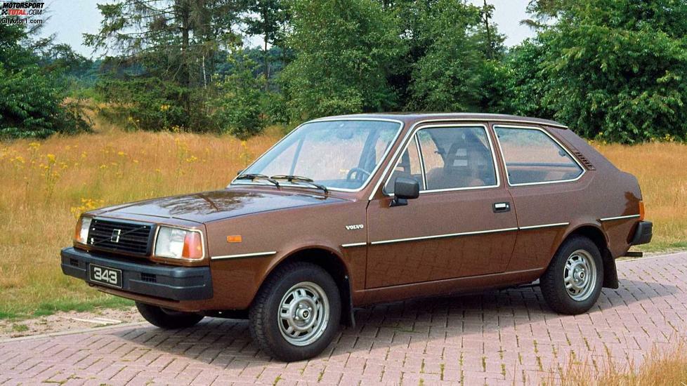 So kam Volvo ins Boot: Dort suchte man nach einer Ausweitung des Modellangebots nach unten. Erfolgreiche Klein- und Kompaktwagen wie der Renault 5 (1972) oder der VW Golf (1974) gaben die Zielrichtung vor. 

Beide Unternehmen ergänzten sich ideal: DAF hatte mit dem 77 ein Kompaktauto fast fertig und zudem die nötigen Produktionsanlagen.