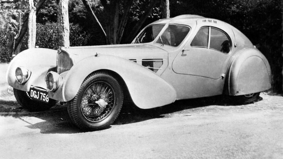 Seitdem wurde die Marke zweimal neubelebt. Zunächst gründete Romano Artioli 1987 die Bugatti Automobili SpA in Italien. 1998 übernahm dann der VW-Konzern die Design- und Namensrechte und brachte zuerst den Veyron und dann den Chiron auf den Markt.