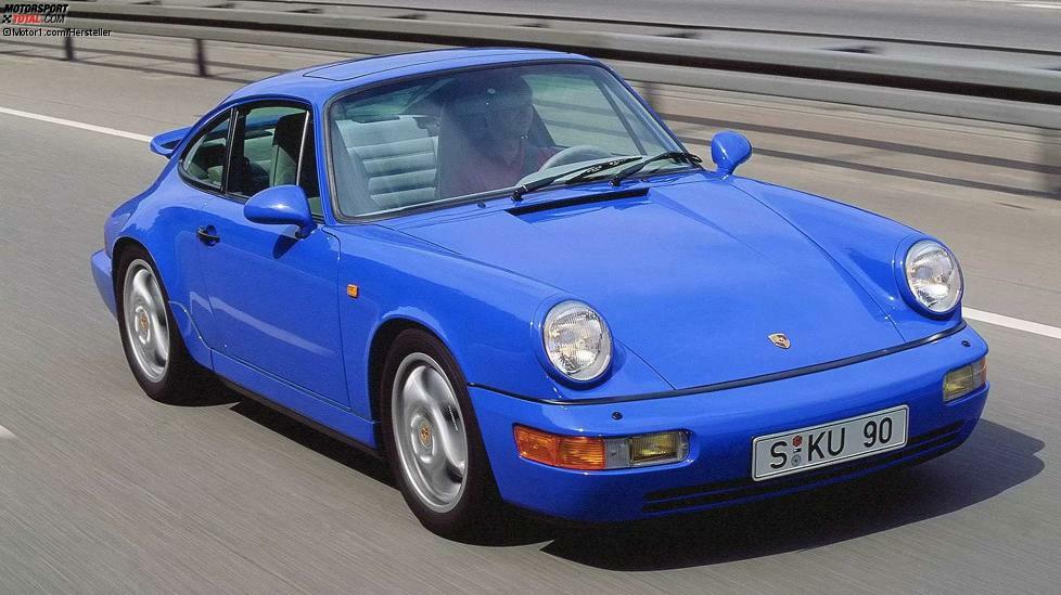 Bereits 1988 hatte Porsche einen neuen 911 auf den Markt gebracht, allerdings nur in der Allradversion Carrera 4. 1989 schob Zuffenhausen den heckgetriebenen (und günstigeren) Carrera 2 nach. Die Leistung blieb gleich: 250 PS aus 3,6 Liter Hubraum, natürlich luftgekühlt.