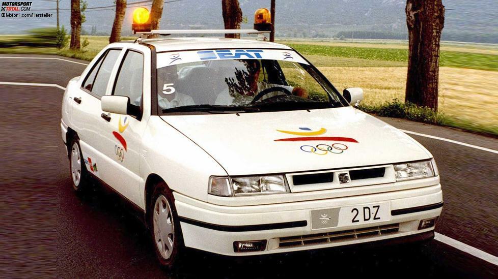 Die Olympischen Sommerspiele 1992 fanden in der Seat-Heimat Barcelona statt. Für den Fackellauf stellte die Marke ein ganz spezielles Sondermodell zur Verfügung: einen elektrisch angetriebenen SEAT Toledo mit einem hinter dem Kühlergrill verborgenen Ladegerät. Das Modell verfügte außerdem über einen Satz Batterien, die 500 Kilogramm wogen und eine Reichweite von 65 Kilometer ermöglichten.