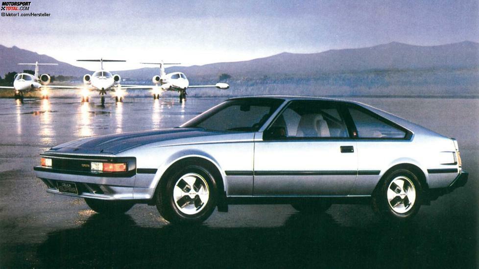 Die ersten Generation der Supra mit dem Zusatznamen Celica war noch für Kunden gedacht, die einen schnellen und gut ausgestatten Gran Turismo suchten. Bei Nummer Zwei verschob sich der Fokus stärker in Richtung Sportlichkeit. Einzeln aufgehängte Räder hinten waren ein Merkmal, dazu das Plus an Leistung. Das US-Fachmagazin Road & Track sah 1981 einen völlig neuen Charakter und forderte eine Namensänderung.