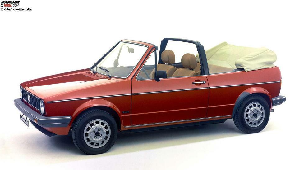 Anfangs umstritten, später sehr beliebt: Das VW Golf Cabriolet wird 40 Jahre alt. Für Diskussionen sorgte insbesondere der feststehende Überrollbügel. Präsentiert wurde der Nachfolger des nahezu 332.000 Mal gebauten Käfer Cabriolets im Februar 1979 auf dem Genfer Automobilsalon. Schon im Juni desselben Jahres lief die Produktion an - anfangs noch parallel zum offenen Käfer, von dem am 10. Januar 1980 das letzte Exemplar in Osnabrück bei Karmann gefertigt wurde.