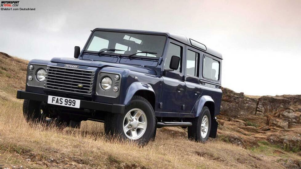 Auch der Land Rover Defender hatte mal einen Fünfzylinder: Als man zu BMW gehörte, wurde der Td5 als 5-Zylinder-Diesel mit 122 PS eingeführt. Der Motor entstammte einer von Rover neuentwickelten Baureihe, die ursprünglich vom Vier- (Td4) bis zum Sechszylinder (Td6) reichen sollte, bei der BMW-Übernahme aber bis auf den Td5 gekippt wurde.