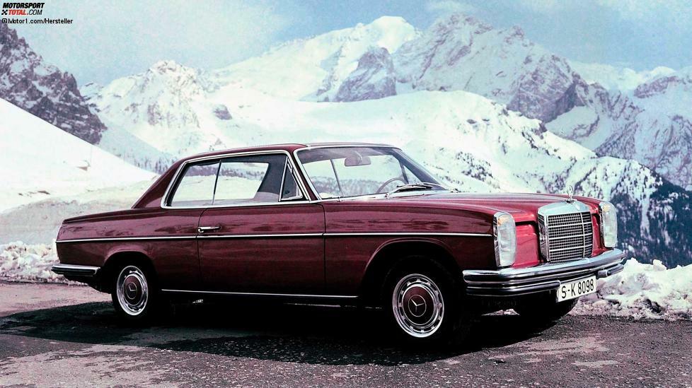 Obwohl schon Ende 1968 vorgestellt, ergänzte das Mercedes /8 Coupé ab April 1969 das Mittelklasse-Programm der Marke. Die fehlende B-Säule und das niedrige Dach sorgte für eine eigenwillige Optik mit langem Kofferraum. Spitzenmodell war bis 1972 der 250 CE mit 150 PS, danach folgte der 185 PS starke 280 CE.
