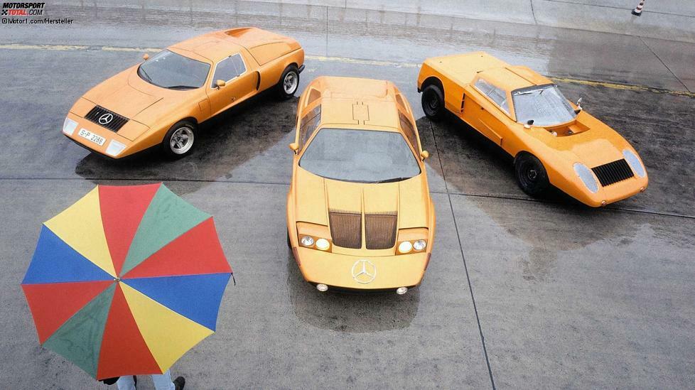 Diese flache, orangefarbene Flunder stand in den 1970er-Jahren in jedem Kinderzimmer: der Mercedes C 111. Sein öffentliches Debüt hat der C 111 auf IAA im September 1969. Mercedes präsentiert dort einen elegant-futuristischen Hochleistungssportwagen in kompakter Keilform mit Dreischeiben-Wankelmotor, lackiert im leuchtenden Orange-Metallicton 