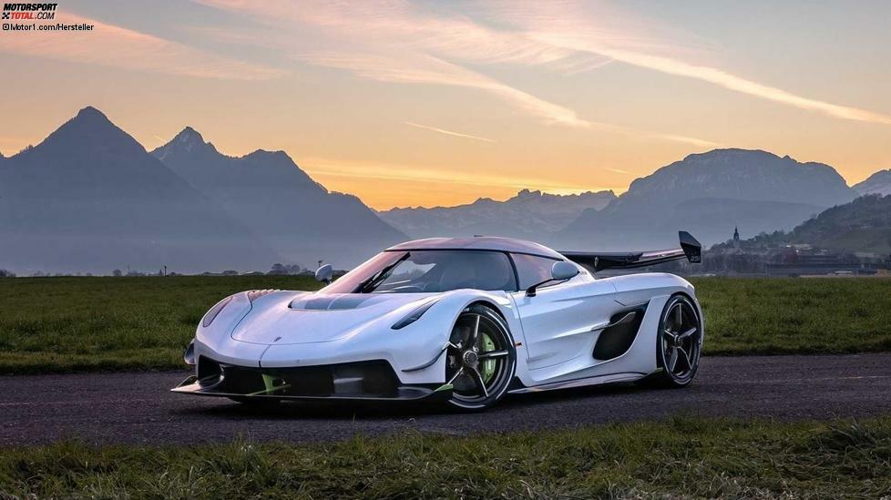 Der Jesko ist das neueste Königssegg-Modell. Er ersetzt den Agera und den Agera RS und hat einen 5,0-Liter-V8 mit 1.280 PS unter der Haube. Laut Hersteller liegt die Leistung sogar bei 1.600 PS, wenn man E85 (Bioethanol) tankt. Zu den Fahrleistungen gibt es keine Angaben, aber die geplanten 125 Stück sind sowieso schon verkauft.