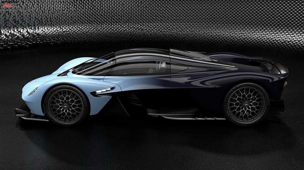 Der Aston Martin Valkyrie verfügt über einen von Cosworth entwickelten 6,5-Liter-V12, der bis auf 11.000 U/min hochdreht. Dieser bemerkenswerte Zwölfender ist mit einem Elektromotor gekoppelt, was insgesamt mehr als 1.145 PS ergibt.