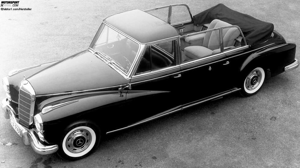 Das allererste Papamobil ist der Mercedes 300 d von 1960 nicht. Bereits vorher hatte der Vatikan auf Mercedes gesetzt. Das gezeigte Auto von Papst Johannes XXIII. markiert die enge Verbindung zwischen der deutschen Marke und dem Vatikan, während der Krieg die Beziehungen zwischen Mercedes und dem kleinsten Staat der Welt unterbrochen hatte.