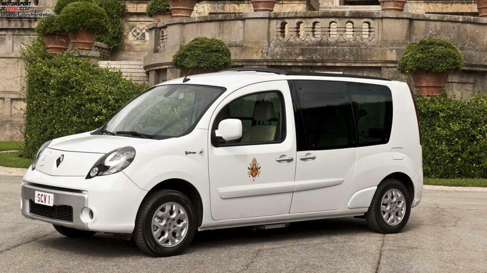 Im Jahr 2012 knüpfte Renault neue Verbindungen zum Papst und bot ihm ein 100-prozentiges elektrisches Papamobil in Form des Kangoo Z.E., an, das er für seine Ausflüge rund um seine Sommerresidenz in Castel Gandolfo nutzt.