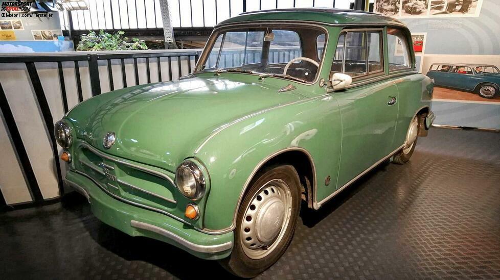 In Zwickau, wo vor 1945 DKW-Modelle gebaut wurden, entstand nach dem Krieg der VEB Kraftfahrzeugwerk Audi Zwickau. 1955 startete die Produktion des AWZ P70, einer Neuentwicklung und Vorläufer des späteren Trabant. Ein Meilenstein war die Kunststoffkarosserie aus Duroplast.