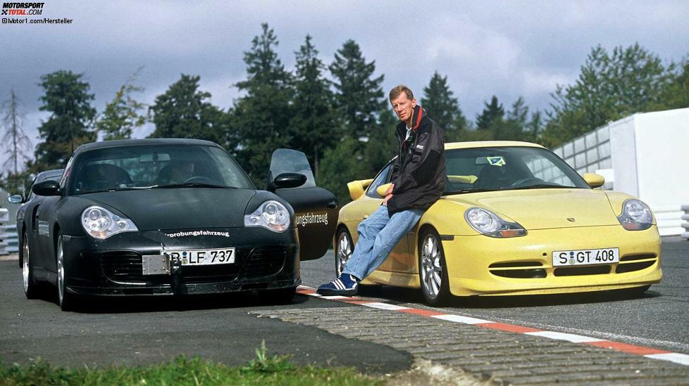 Walter Röhrl ( hier mit einem 996 Turbo und einem 996 GT3) hatte großen Anteil an der Entwicklung des GT3. Zusammen mit Renningenieur Roland Kussmaul und der Rennsportabteilung in Weissach erdachte der Rallye-Weltmeister das Auto. 
Und er setzte auch gleich die erste Duftmarke. Röhrl fuhr den 996 GT3 in 7:56 Minuten über die Nordschleife. Damit blieb erstmals ein Serienauto unter der 8-Minuten-Marke.