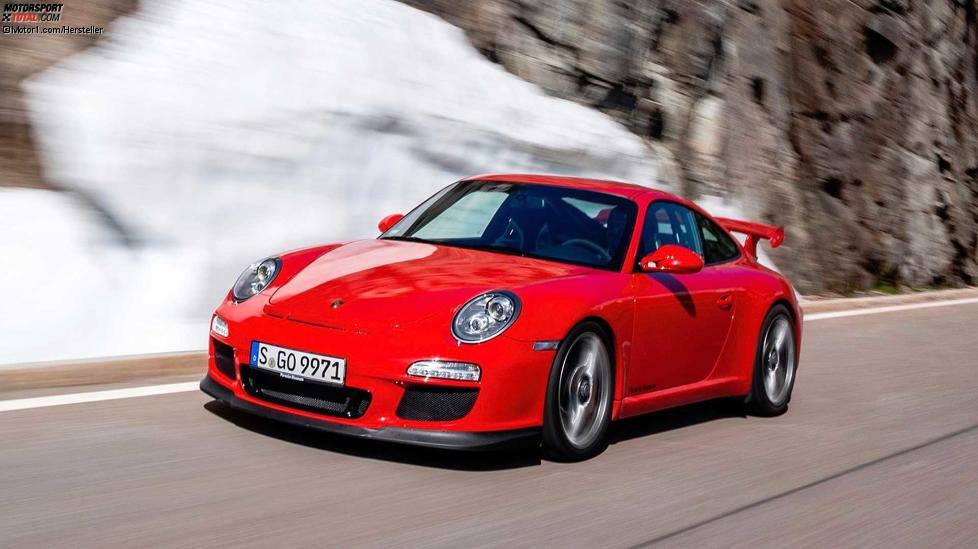 Von 2009 bis 2011 bot Porsche die vierte GT3-Generation auf Basis des 997 Facelift an. Der Hubraum wuchs von 3,6 auf 3,8 Liter, die Leistung stieg auf 435 PS und 430 Nm. Maximal drehte der 997.2 nun 8.500 Touren. 
Der zweistufige Heckflügel wurde durch einen einteiligen ersetzt. Zentralverschlußräder waren nun serienmäßig. Von 0-100 km/h ging das Auto in 4,1 Sekunden, die Höchstgeschwindigkeit lag bei 312 km/h. Grundpreis: 116.947 Euro.