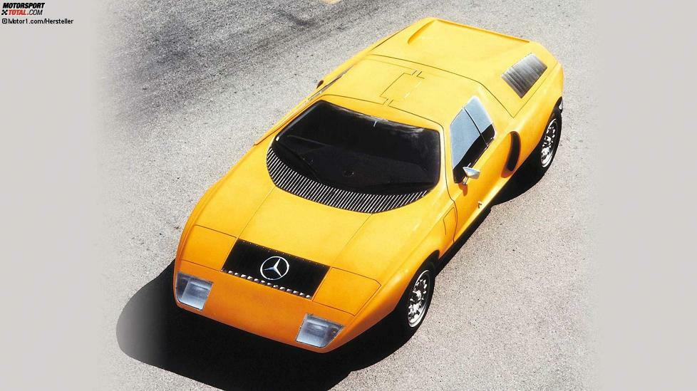 Dieser orangefarbene Keil war die Sensation der IAA 1969: Mercedes überraschte alle mit dem C 111 . Unter seiner futuristischen Karosserie arbeitete zunächst ein Drei-Scheiben-Wankelmotor, spätere Varianten hatten vier Scheiben und 350 PS.