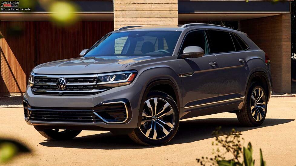 Anfang Oktober stellte VW den Atlas Cross Sport vor. Die Coupé-Version des großen SUVs wird jedoch erst in L.A. live gezeigt. Der Cross Sport ist ein paar Zentimeter kürzer und niedriger als der normale Atlas (den es bei uns nicht gibt). Auch der Innenraum ist anders, so gibt es ein neues Lenkrad, eine Audioanlage mit zwölf Lautsprechern und überarbeitete Materialien. Die beiden teilen sich jedoch Plattform und Antrieb.
Mehr zum Atlas Cross Sport:VW Atlas Cross Sport (2020): Noch ein XXL-SUV für die USAVW Atlas Cross Sport Concept