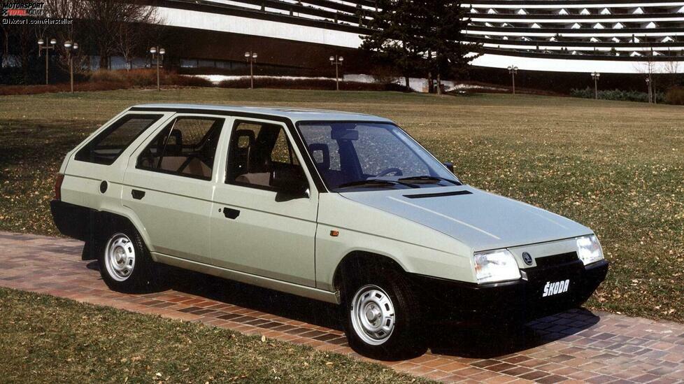 Indirekt verhalf die DDR-Autoindustrie der Marke Skoda zu modernen Fahrzeugen. Weil Gemeinschaftsprojekte mit der DDR reihenweise scheiterten, hatte Skoda irgendwann genug und rief bei Bertone an. Mit italienischer Hilfe kam 1987 der Favorit auf den Markt, ein durchaus ansehnlicher Wagen der Golf-Liga. 1990 folgte dessen Kombi-Variante Forman, die ähnlich eckig gestaltet war. 1994 löste der Felicia den Favorit und Forman ab.Noch mehr zum Thema Old- und Youngtimer:Diese 10 Youngtimer bekommen 2019 ein H-KennzeichenZeitreise: Unterwegs im VW Golf II von 1990