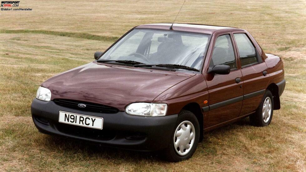 Irgendwie hatte Ford beim Design des Escort der vierten Generation kein glückliches Händchen. Gleich zweimal wurde der MkIV geliftet, im Bild sehen wir die Version ab 1995. Das heißeste Eisen innerhalb der Baureihe war der mächtig beflügelte Escort RS Cosworth mit 220 PS. Allerdings nutzte er nur die Optik des Kompaktwagens und saß auf einer verkürzten Bodengruppe des Sierra.Noch mehr zum Thema Old- und Youngtimer:Diese 10 Youngtimer bekommen 2019 ein H-KennzeichenZeitreise: Unterwegs im VW Golf II von 1990