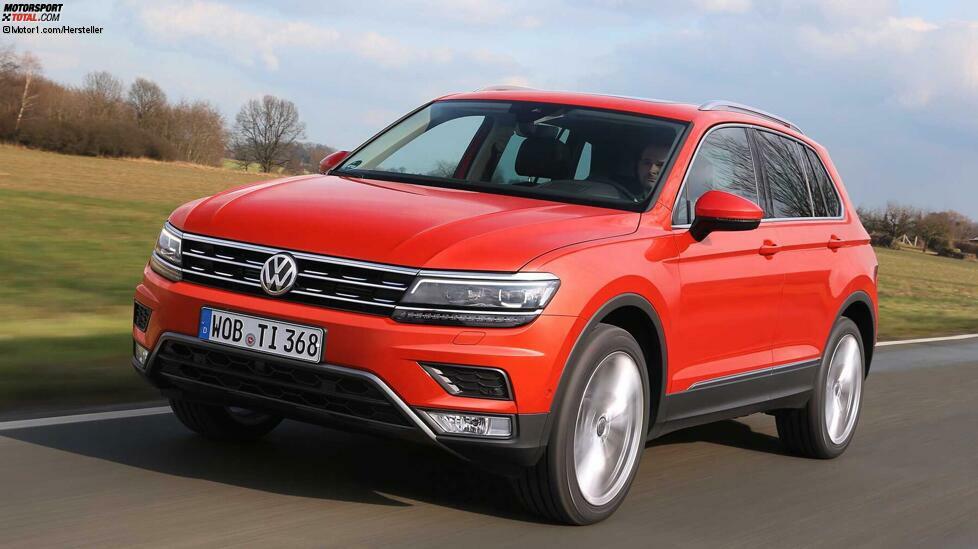 Das meistverkaufte SUV auf dem deutschen Markt ist, wen wunderts, ein VW. Wie beliebt die Gattung ist, zeigen die Zahlen für den Tiguan.
87.771 Fahrzeuge wurden 2019 neu zugelassen. Weil der Tiguan oft als Zugfahrzeug dient, ist der Diesel-Anteil relativ hoch: 55.237 Exemplare.