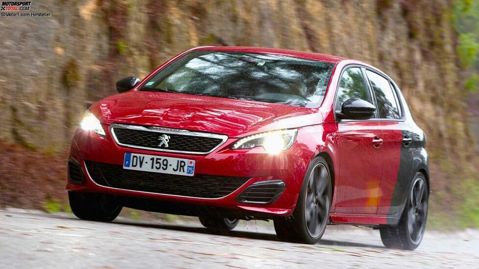 Auch Peugeot setzt bei seinen sportlichen Modellen auf das Kürzel GTi, aber mit kleinem I. 
Der 308 GTi betritt mit 263 PS und 340 Newtonmeter den Ring. Es gibt ihn nur mit Sechsgang-Schaltgetriebe. Kostenpunkt: 36.850 Euro. 