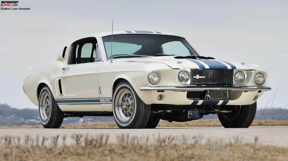 Dieser Mustang ist ein Shelby GT500 Super Snake von 1967, von dem nur ein einziges Exemplar gebaut wurde. Die Versteigerung im Jahr 2019 erbrachte zwei Millionen Euro.
Der Wagen hatte den leistungssgesteigerten 427er V8 mit verringertem Gewicht, der auch in Le Mans im GT40 eingesetzt wurde. Mit seinen 660 PS schafft das Auto mehr als 270 km/h.