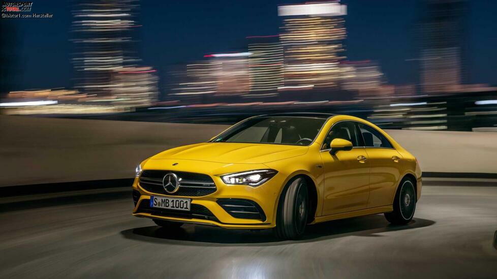 In den 35er-Modellen von Mercedes-AMG arbeitet ebenfalls ein 2,0-Liter-Turbobenziner, der hier auf 306 PS und 400 Newtonmeter Drehmoment kommt. Wie beim A 45 wird der Motor stets mit Allradantrieb und Automatik kombiniert. 35er-Varianten gibt es von der A-Klasse, der A-Klasse Limousine, dem CLA, dem GLA und dem GLB. 
Mehr zu den 35er-Varianten von AMG:Mercedes-AMG GLA 35 4Matic (2020): 306 PS starke SpeerspitzeMercedes-AMG CLA 35 (2019): Alle Infos