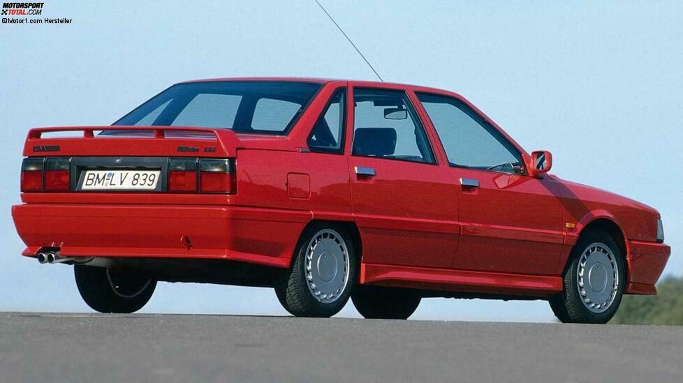 Zu den hierzulande fast vergessenen Rivalen des Ford Sierra RS Cosworth zählt der Renault 21 Turbo.
Wie der Name verrät, hatte er ebenfalls mit einem 2,0-Liter-Turbomotor, hier mit  175 PS Leistung. Die Höchstgeschwindigkeit betrug 227 km/h, der Beschleunigungswert von 0 auf 100 km/h 7,4 Sekunden.
Im Gegensatz zum Sierra hatte er eine fünftürige Karosserie, was ihn zu einem praktischeren Modell für den Alltagsgebrauch machte.