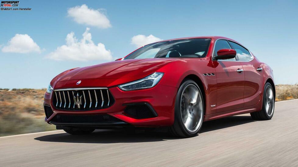 Maserati will demnächst ein neues Sportmodell namens MC20 einführen, das angeblich einen über 600 PS starken Sechszylinder bekommen soll. Das Auto würde gut in diese Liste passen, aber es gibt noch keine gesicherten Informationen und keine richtigen Bilder. Aber auch so hat Maserati einen starken Sechszylinder auf dem Markt, den Antrieb der S-Q4-Versionen von Ghibli (Bild), Quattroporte und Levante. 
Der Biturbo-V6 weist einen 60-Grad-Winkel zwischen den Zylinderbänken auf. Er holt 430 PS aus seinen Brennräumen. Damit sprintet der Ghibli in 4,7 Sekunden auf 100 km/h, wird bis zu 286 km/h schnell. Das Einteilen des Drehmoments besorgt eine Achtgang-Automatik, die Bezeichnung Q4 deutet den Allradantrieb an.

Leistung: 430 PS bei 5.750 U/min
Drehmoment: 580 Nm bei 2.250 - 4.000 U/min (im Overboost-Modus)
Motor: 3,0-Liter-Sechszylinder mit Biturbo-Aufladung
0-100 km/h: 4,7 Sek.