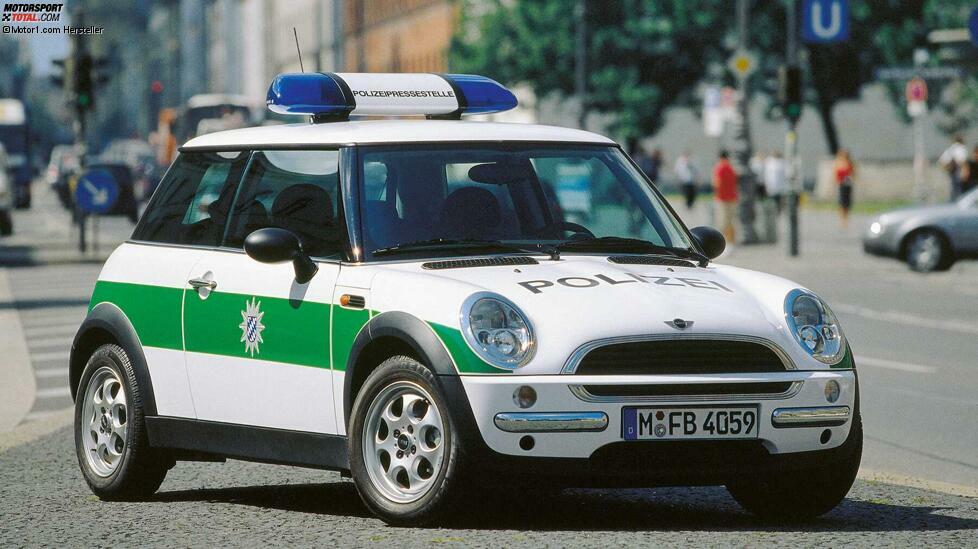 Der erste Neo-Mini geht schon als veritabler Youngtimer durch. Die Polizei in München nutzte ihn aber ab 2002 nicht im regulären Streifendienst, sondern in der Öffentlichkeitsarbeit.