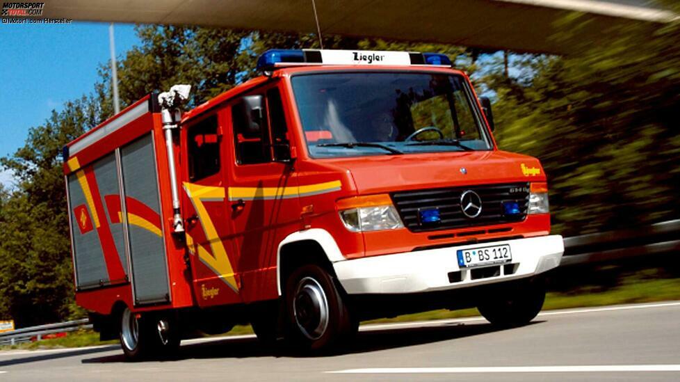 Ebenfalls aus dem Jahr 2005 stammt dieser Mercedes Vario als Basisfahrzeug für die Feuerwehr.
Eingesetzt wurde das Fahrzeug im Flughafen-Bodendienst.
