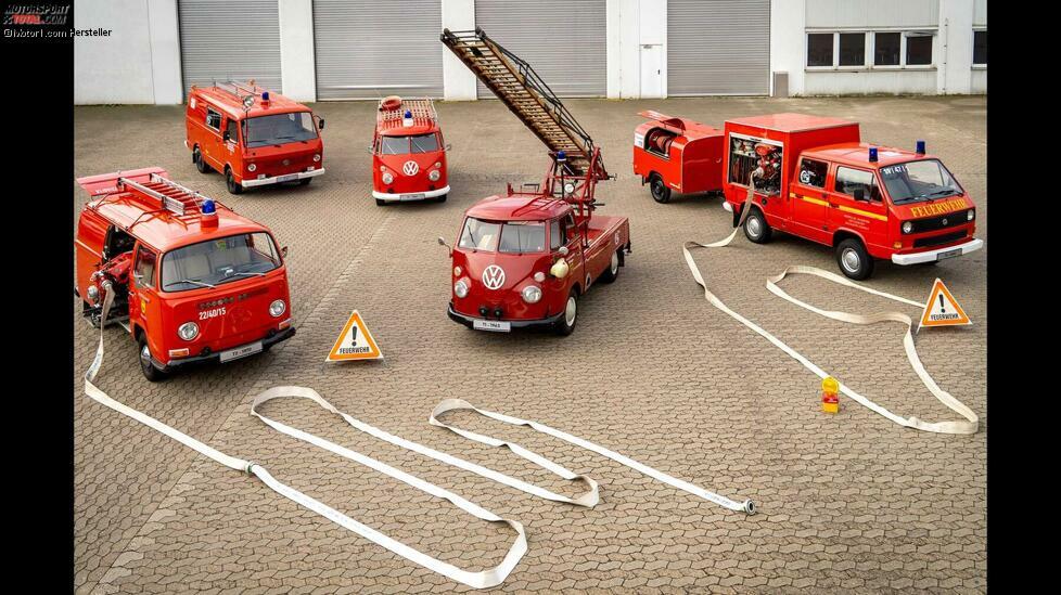 VW-Klassiker unter sich: Hier haben sich gleich mehrere Feuerwehrautos zum Gruppenbild versammelt. Sehr selten ist heute die T1 Drehleiter.
