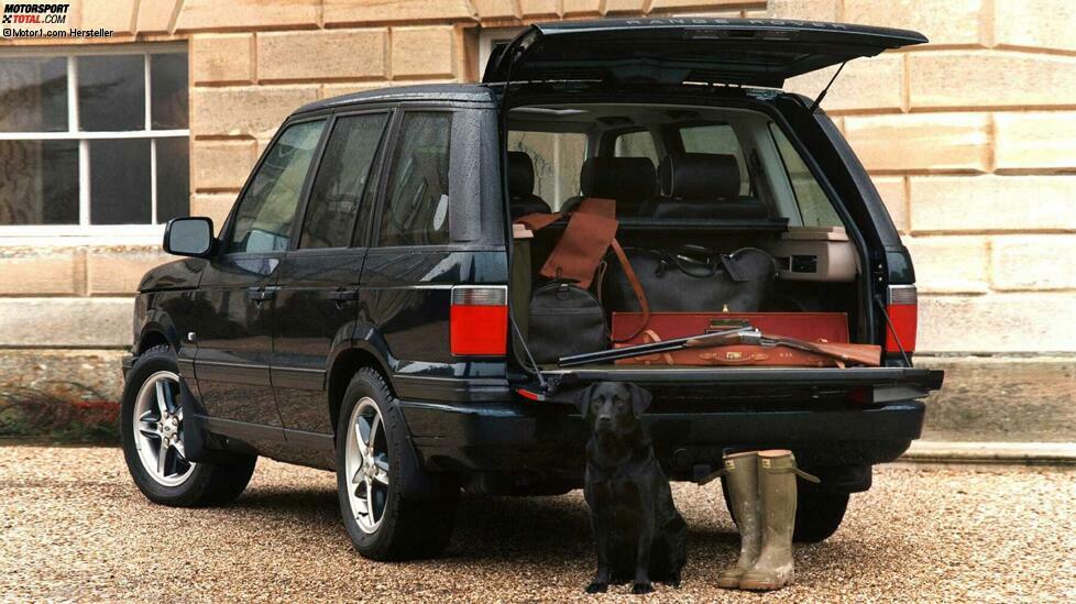 Reiten, Jagen, den Hund ausführen: Die zweigeteilte Heckklappe bekam natürlich auch die zweite Generation des Range Rover. 
Als Zugfahrzeug war und ist der Range Rover ebenfalls beliebt.
