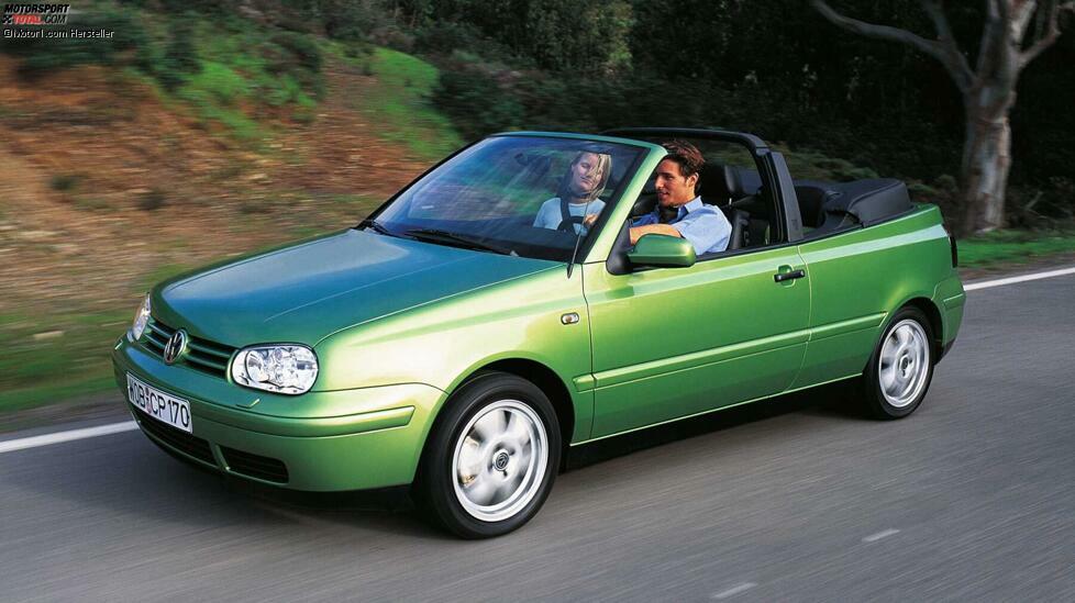 1998 wurde das Golf III Cabriolet einem Facelift unterzogen, durch geschickte Eingriffe in das Karosseriedesign entstand aus dem Golf III Cabriolet das Golf IV Cabriolet. So stammt die Frontpartie vom Golf IV, ebenso Elemente im Innenraum.
2001 endet die Produktion des vorerst letzten Golf Cabriolet in Osnabrück.