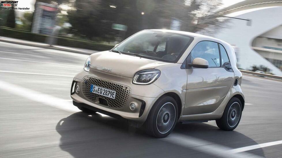 Vor Jahren war eines der speziellsten Autos, das wir fahren konnten, der Smart Fortwo Brabus, der in seiner letzten Auslieferung 109 Turbo-PS aus einem 0,9-Liter-Dreizylinder erreichte.
Heute verkauft die Marke Smart nur noch Elektrofahrzeuge, aber diese leistungsstarke Benzinversion würde den Schadstoffausstoß nicht aus dem Gleichgewicht bringen.