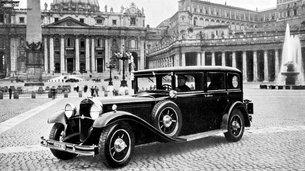 Fahrzeuge von Mercedes haben im Vatikan eine lange Tradition. Der erste Mercedes für den Papst entstand im Jahr 1930 auf Basis des Nürburg 460. Hier sehen wir den Wagen auf dem Petersplatz. Zur Übergabe in den Vatikan reiste die Pullman-Limousine auf eigener Achse. Der damalige Papst Pius XI. zeigte sich angetan und sprach von einem 