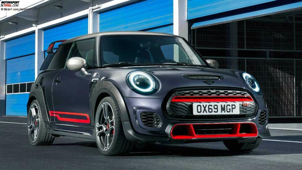 Noch stärker als der Toyota ist ein Newcomer, die GP-Version des Mini John Cooper Works. Der Antrieb ist vom Mini Clubman JCW bekannt, er liefert stolze 306 PS.
Damit sprintet der Kleinwagen-Spitzenreiter in nur 5,2 Sekunden auf Tempo 100 - das sind Werte, wie sie vor einigen Jahren noch Sportwagen wie dem Porsche 911 vorbehalten waren. Ebenso beeindruckend ist die Spitze von 265 km/h. Es wird allerdings nur 3.000 Stück vom JCW GP geben und mit 45.000 Euro ist das Auto auch beim Preis ziemlich weit voraus.

Motor: 2,0-Liter-Turbobenziner, 4 Zylinder
Leistung: 306 PS
Drehmoment: 450 Nm
Antrieb / Getriebe:
0-100 km/h: 5,2 Sek.
Spitze: 265 km/h (Sportback mit DSG)
Preis: 45.000 Euro