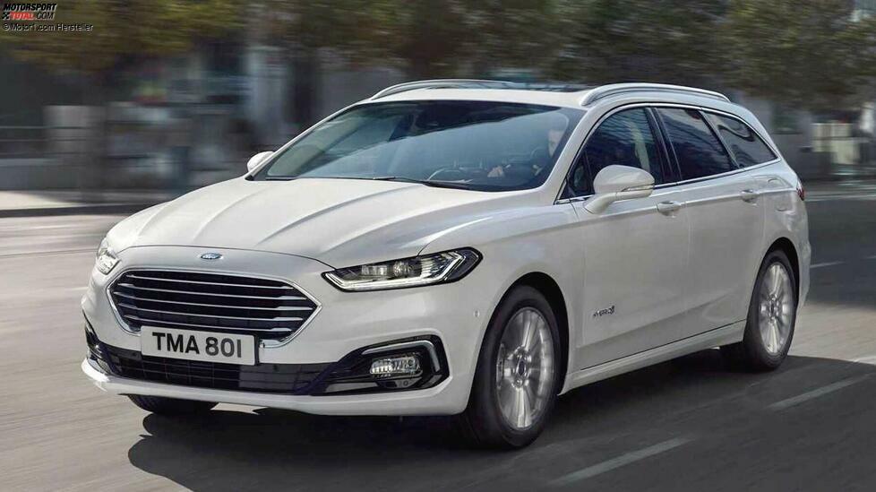 Bereits seit einigen Jahren gibt es den Ford Mondeo Hybrid. Anfangs nur als Limousine erhältlich, gibt es ihn inzwischen auch als Kombi.
Unter der Haube bekommt ein Vierzylinder mit 2,0 Liter Hubraum leichte Elektrounterstützung. 
Wie der Kuga bringt es der Mondeo auf 190 PS Systemleistung. In 9,2 Sekunden geht es auf 100 km/h, maximal sind 187 km/h möglich. Offizieller Verbrauch: 4,5 bis 4,7 Liter.