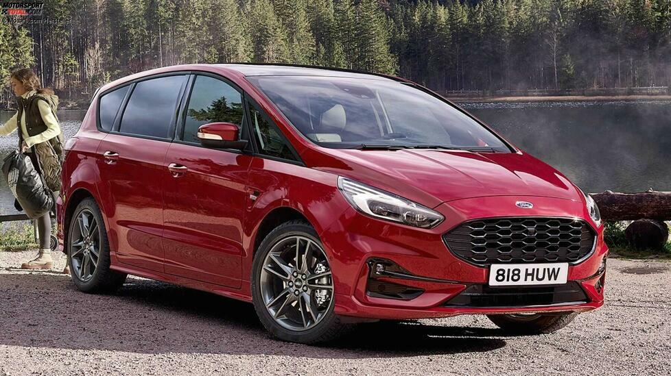 Der schicke Van Ford S-Max kombiniert als Hybrid einen 2,5-Liter-Vierzylinder mit einem Elektroantrieb und einer Lithium-Ionen-Batterie. Die Technik entspricht also dem Ford Kuga Hybrid.
Die Leistung des Elektroantriebs beziffert Ford mit 27 kW (knapp 37 PS). Als Energiespeicher dient eine wassergekühlte Lithium-Ionen-Batterie mit 1,1 kWh Kapazität, die am Unterboden montiert ist. 
Als Vollhybrid bringt er es auf 200 PS Systemleistung. Wie übrigens bei allen Ford-Hybridmodellen ist auch hier eine stufenlose CVT-Automatik an Bord.