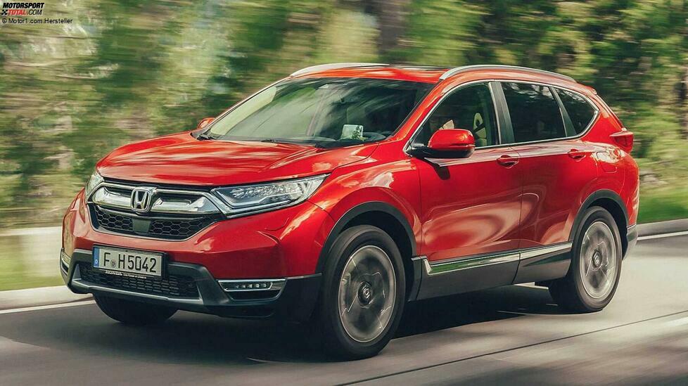 Relativ unbekannt ist die Tatsache, dass es auch den Honda CR-V als Hybrid gibt. Und zwar sowohl mit Front- als auch mit Allradantrieb.
Die Technik in dem 4,60 Meter langen SUV ist komplex: Der 2,0-Liter-Benziner mit 145 PS fungiert als Generator für den Elektromotor, der maximal 184 PS abgibt. Damit beschleunigt die 2WD-Version in 8,6 Sekunden auf 100 km/h. Offizieller Verbrauch: 5,3 Liter.