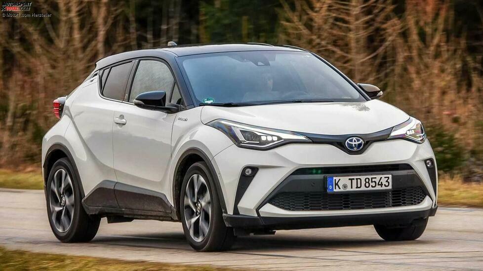 Der extravagant gestaltete Toyota C-HR ist der SUV-Ableger des Corolla. Wie bei diesem stehen auch im C-HR zwei Hybride mit 1,8 und 2,0 Liter Hubraum zur Wahl. 
11,0 Sekunden auf 100 km/h und 170 km/h lauten die Eckdaten beim 1.8 Hybrid, der 2.0 steht bei 8,2 Sekunden und 180 km/h. Offizieller Verbrauch: um 4,0 Liter.