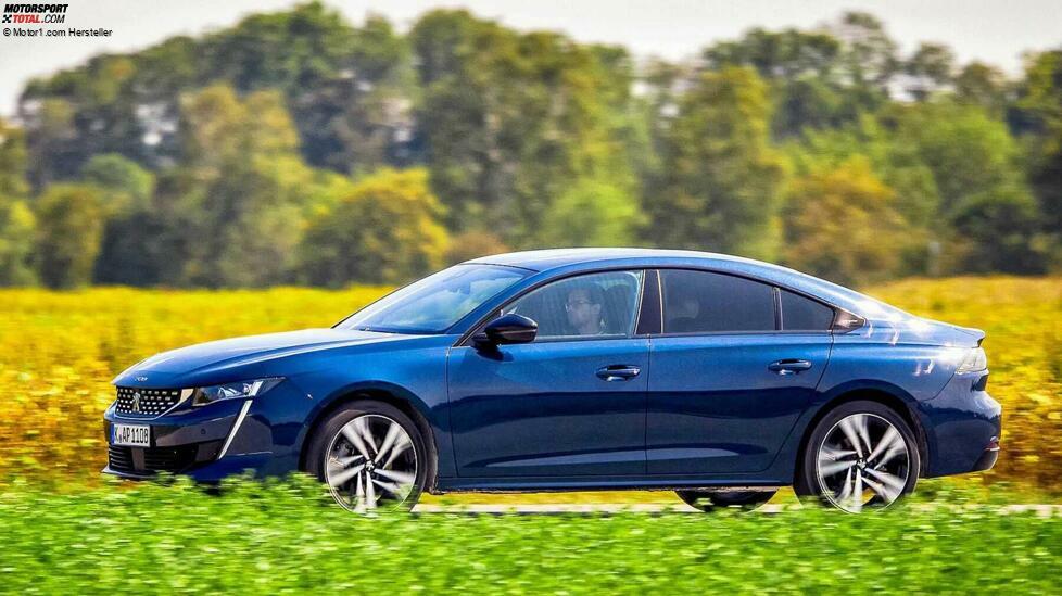 Peugeot bietet den 508 mit elegantem Fließheck und als Kombi an. Mit 4,75 Meter ist die Limousine genauso lang wie die der neuen C-Klasse. Seit Mitte 2018 ist der 508 auf dem Markt. Ganz neu ist der starke PSE mit 360 PS und Plug-in-Hybrid. 
Motoren: 131 bis 225 PS (Benziner), 131 PS (Diesel), 225 bis 360 PS Systemleistung (Plug-in-Hybrid).